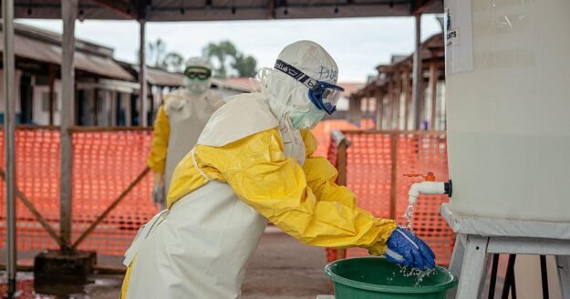 In Congo, doctors face Ebola with little protection: “We live with fear”