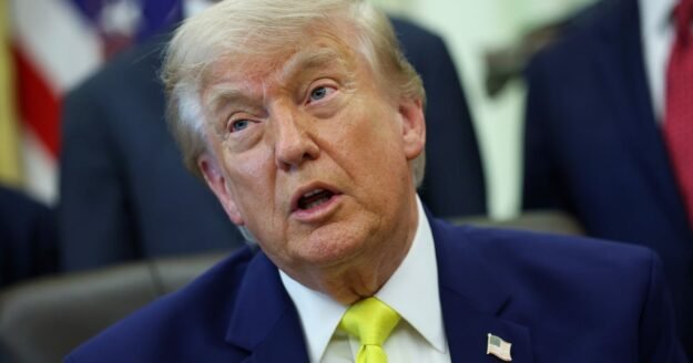 Trump asks Congress for short-term FISA extension amid impasse over Pulte appointment