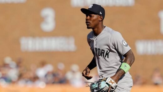Aaron Boone rips Jazz Chisholm Jr. for sucking lollipop during game