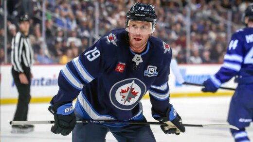Jonathan Toews officially retires after 16 NHL seasons, three Stanley Cups