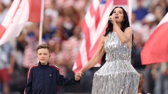 Katy Perry and 10-Year-Old Singer Tius Perform ‘Wonder’ at World Cup