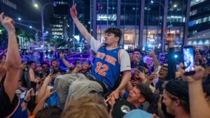 NYPD reverses watch party ban outside MSG for Knicks NBA Finals Game 1