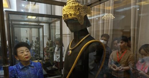Searching for Cambodia’s stolen crown jewels | 60 Minutes