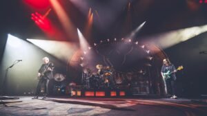 Aimee Mann Joins Rush on ‘Time Stand Still’ at Tour Opener