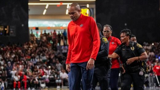 Mystics coach escorted off court by police after ejection over call