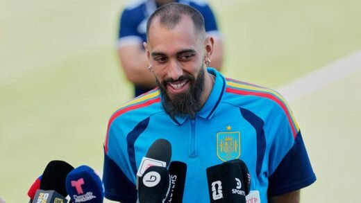 Spain striker Borja Iglesias reluctant to shake Trump’s hand