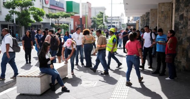Powerful earthquake hits Mexico-Guatemala border, triggering tsunami alert