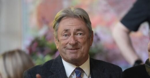 Alan Titchmarsh names plant that will ‘flower its socks off’ this July
