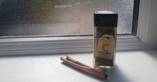 Households urged to put bowls of cinnamon powder on windowsills