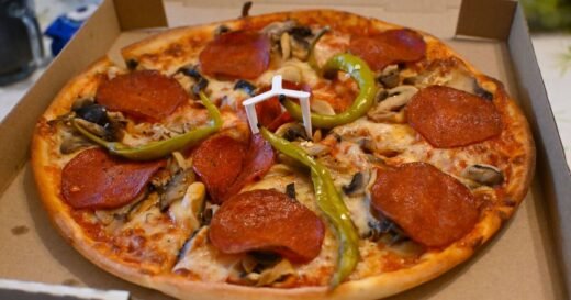Waste firm settles if pizza boxes belong in recycling