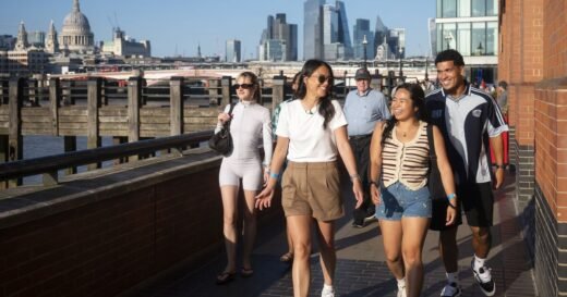 Over half of UK adults view maintaining friendships as a ‘second job’ | UK | News