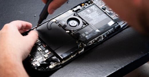 Valve says iFixit will keep selling Steam Deck batteries after all