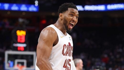 Cavaliers sign Donovan Mitchell to $273M max deal amid LeBron James rumors