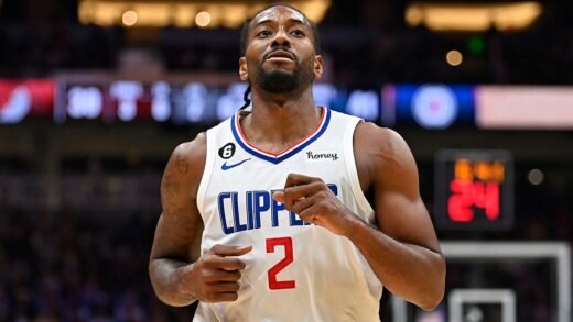 Kawhi Leonard trade to Toronto Raptors delayed by NBA investigation