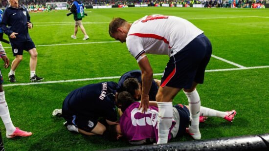 England’s Jordan Henderson Injures Wrist After ‘Wonderwall’ Singalong
