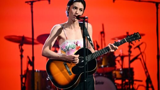 Watch Gracie Abrams Showcase Evocative Song ‘Minibar’ on ‘Fallon’