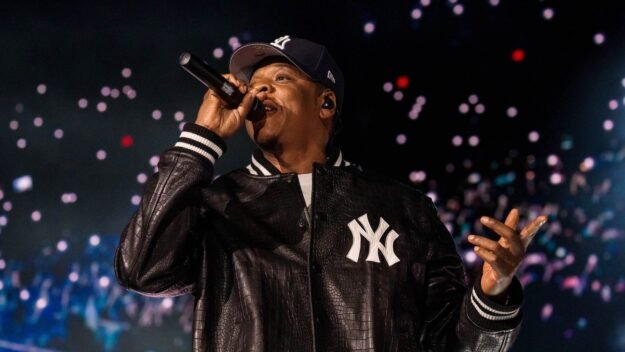 Jay-Z Performs ‘Reasonable Doubt’ at Yankee Stadium with Nas, Beyoncé