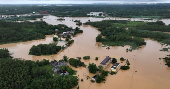 39 killed in southern China flooding after days of heavy rain