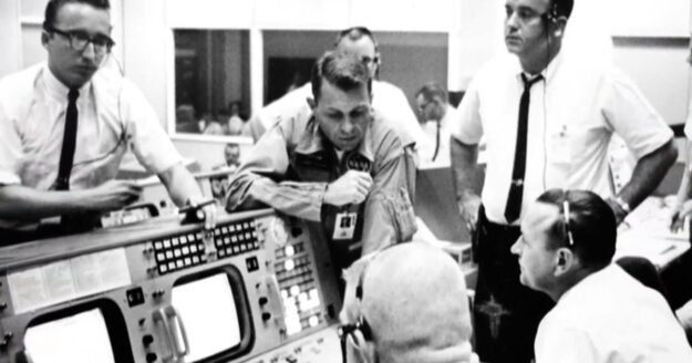 Behind the scenes of Apollo 11 (2009)