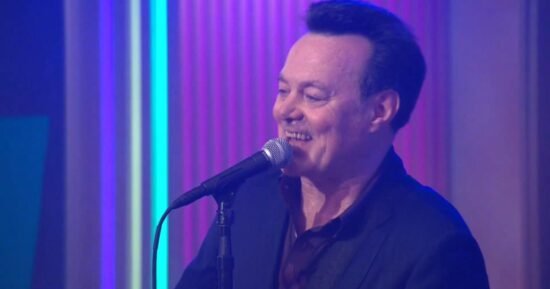 Saturday Sessions: The James Hunter Six perform “Gun Shy”
