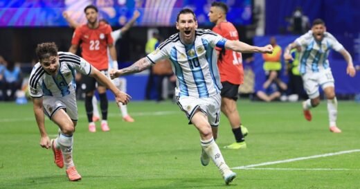 Argentina rallies to win against Egypt in stunning 3-2 comeback World Cup match