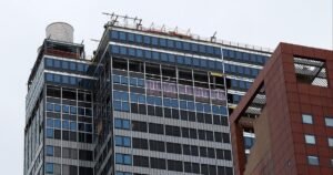 Structural engineering professor discusses unstable Midtown Manhattan building