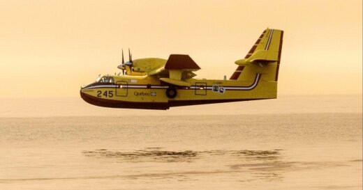 The rare “Super Scooper” planes battling wildfires