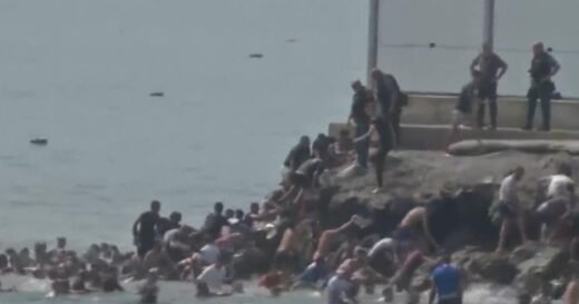 7/30: CBS Evening News – CBS News