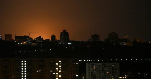 Russia launches deadly, massive ballistic missile attack in Kyiv, Ukraine