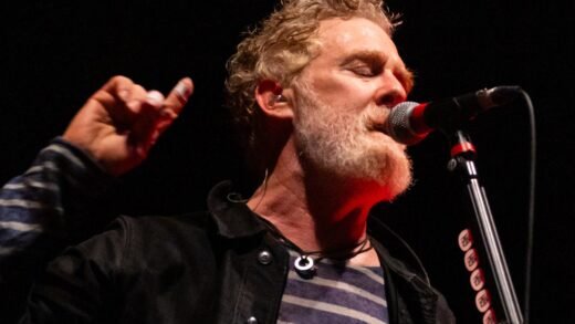See Glen Hansard Sing Unreleased Song at Final Performance