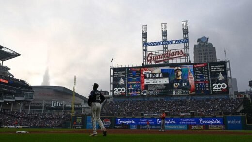 Canada wildfire smoke leads to MLB postponements and roof closures