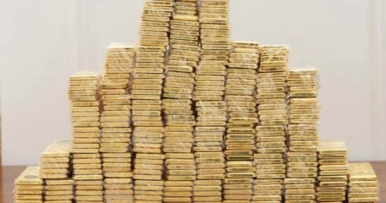 Iraq seizes mounds of gold and millions in cash from officials in corruption crackdown