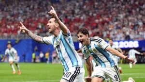Argentina scores 3 late goals for World Cup comeback win over Egypt
