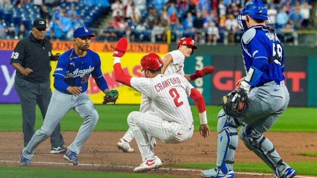 J.T. Realmuto’s baserunning blunder ends Phillies loss to Dodgers