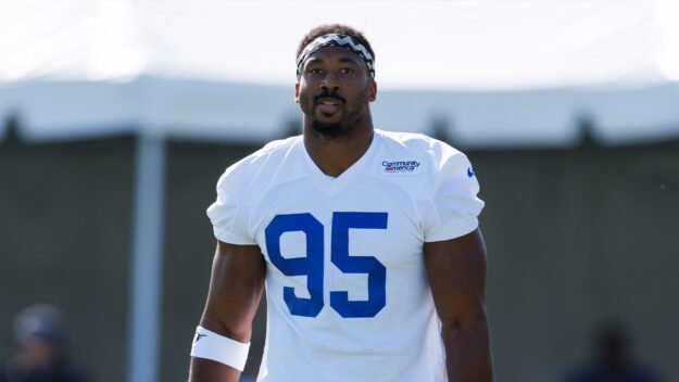 Myles Garrett Not A Part Of Aaron Donald’s ‘Difficult’ Decision To Return To Rams