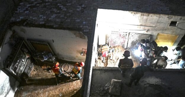 Roof of Pakistan tutoring center collapses, killing at least 14 children, officials say