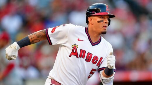 Angels’ Vaughn Grissom turns slick double play with unconventional move