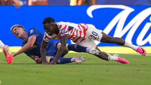 USA World Cup star receives red card in pivotal match