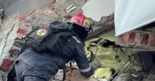 Desperate search for earthquake survivors 