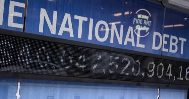U.S. debt balloons to record-breaking $40 trillion