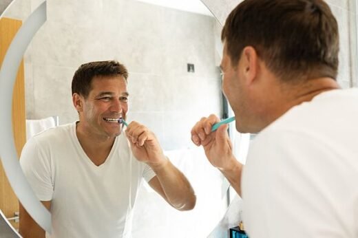 I asked dentists if you should brush your teeth after eating — they all said the same