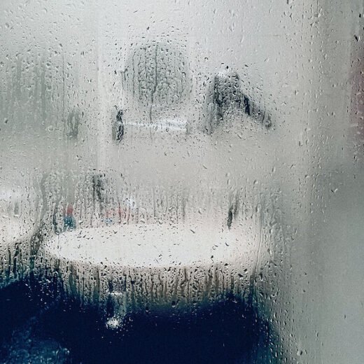Clever bathroom window hack stops steam using everyday 62p kitchen item