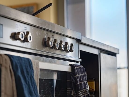 Tea towels will stop smelling musty if you mix 1 ingredient with Poundland item