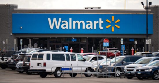 At Walmart, billions in tariff refunds soften the blow from slower sales growth
