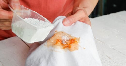 The £2 hack with 4 kitchen staples that will ‘make white clothes look new’