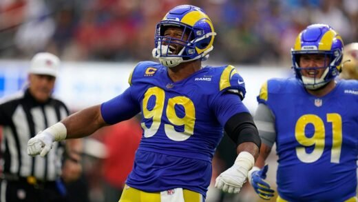 Aaron Donald holds formal workout with Rams amid NFL comeback talks