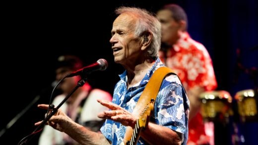 Al Jardine Sang the Beach Boys’ ‘Back Home’ for First Time in 49 Years