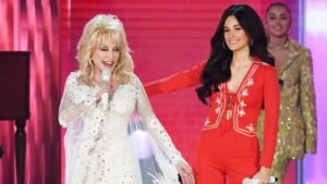 Kacey Musgrave Covers Dolly Parton’s ‘Here You Come Again’ in Boston