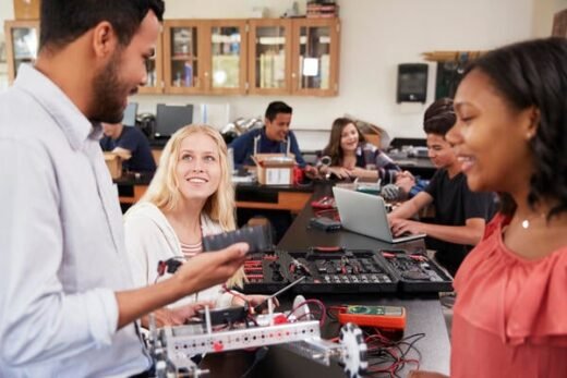 5 Ways Colleges Are Reshaping STEM Education