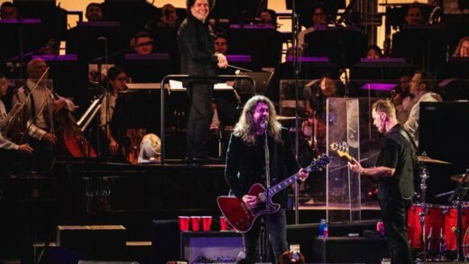 Foo Fighters Perform Gustavo Dudamel’s Penultimate Show at the Bowl
